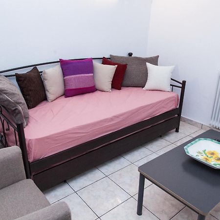 Cozy Apartment In Pireas Piraeus Exterior photo
